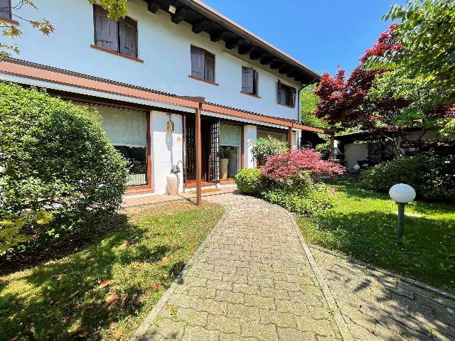 Villa in Via Valsugana, Castelfranco Veneto - Foto 1