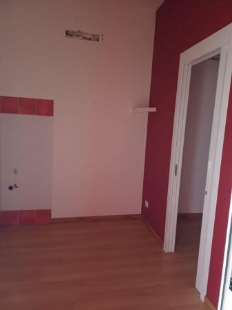 Negozio in Via Antonio Bottasso, Terracina, {3} - Foto 1