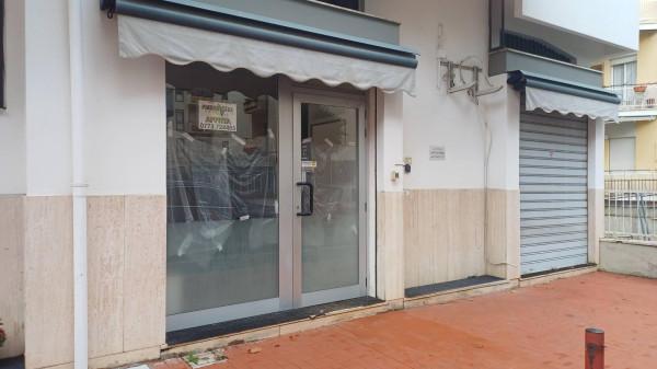 Negozio in , Terracina, {3} - Foto 2