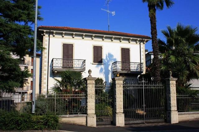 Villa in Via Lecco 15, Desenzano del Garda - Foto 1