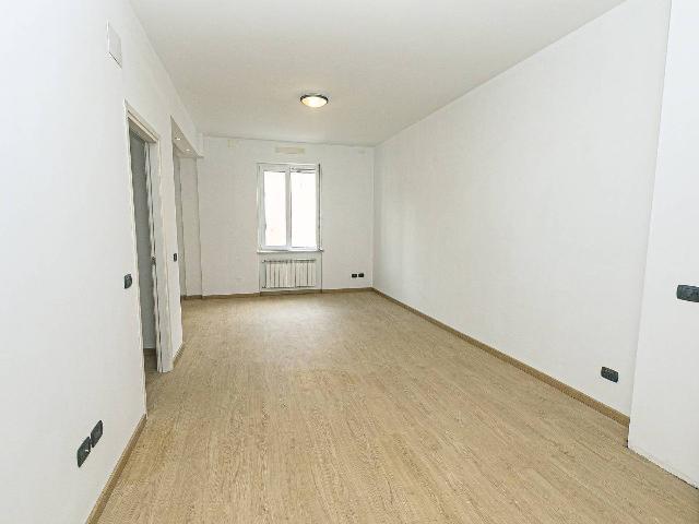 4-room flat in Via Fratelli Canepa 36a, Serra Riccò - Photo 1