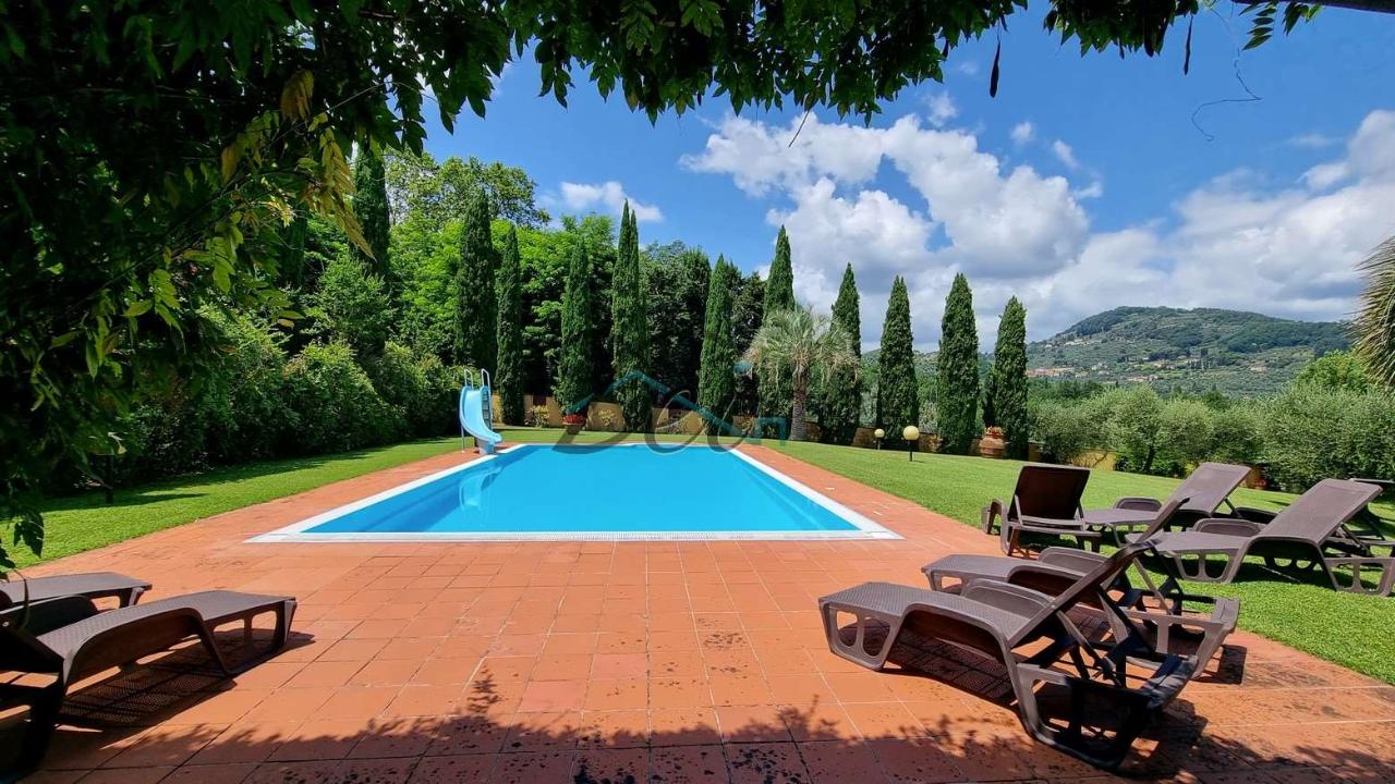 Villa unifamiliare in vendita a Lucca