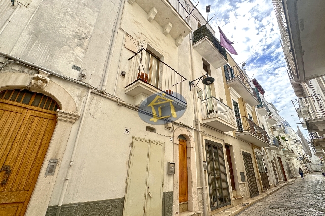 Detached house in Via Camillo Cavour, Castellana Grotte - Photo 1