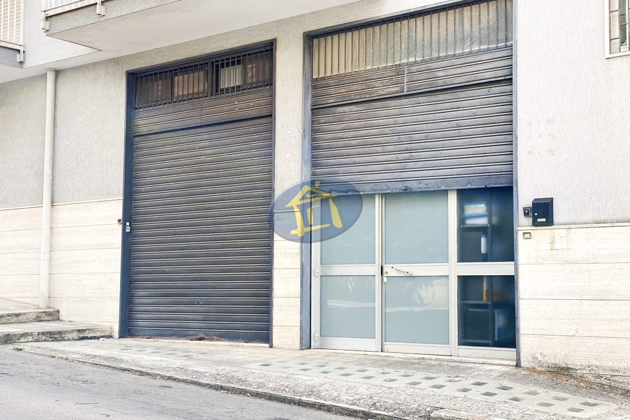 Immobile commerciale in Via della Conciliazione 129, Putignano, {3} - Foto 2