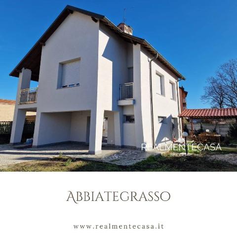 Villa in Via Pasubio, Abbiategrasso - Foto 1