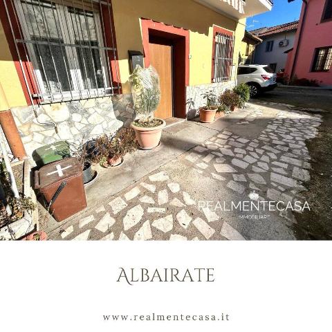 4-room flat in Via Gorizia 2, Albairate - Photo 1