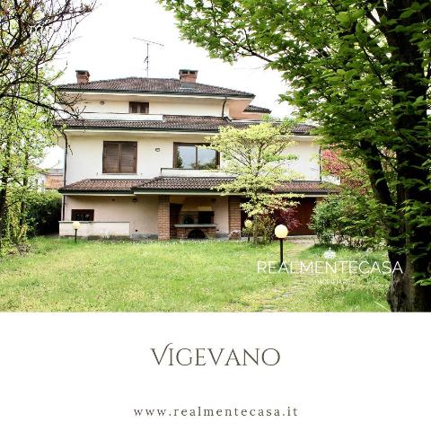 Villa in Corso Milano, Vigevano - Foto 1