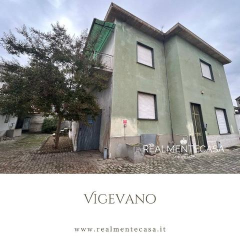 Villa in Via Giuseppe Parini, Vigevano - Foto 1