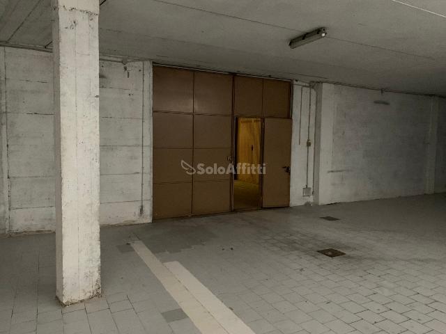 Warehouse in {3}, Corso Torino 39 - Photo 1