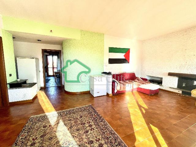 4-room flat in Via Michelangelo Buonarroti, Lodi Vecchio - Photo 1