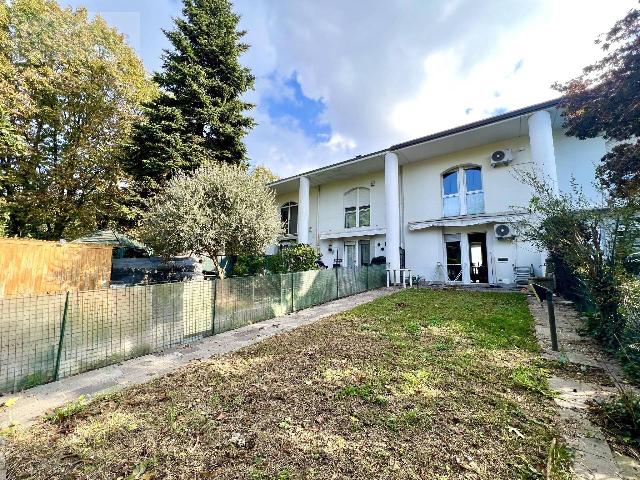 Terraced house in Via Karl Marx, Lodi - Photo 1