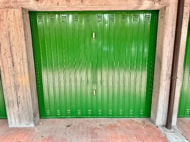 Garage or car box in Via Gian Maria Damiani, Piacenza - Photo 1