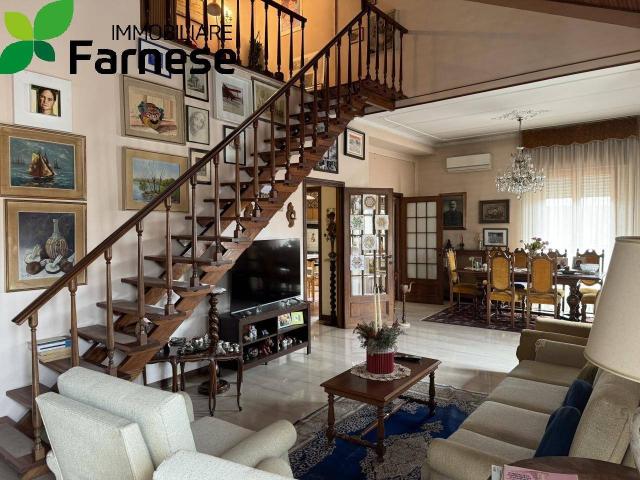 Penthouse in Via Raffaele Fulgosio, Piacenza - Foto 1