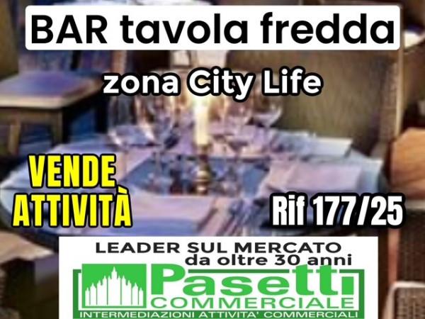 Bar in , Milano, {3} - Foto 1