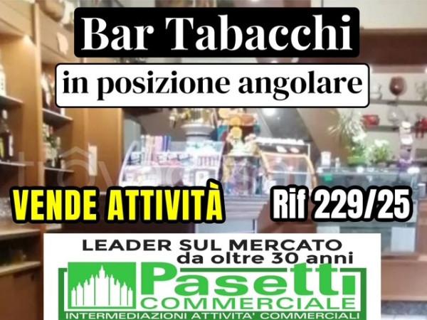 Bar in , Milano, {3} - Foto 1