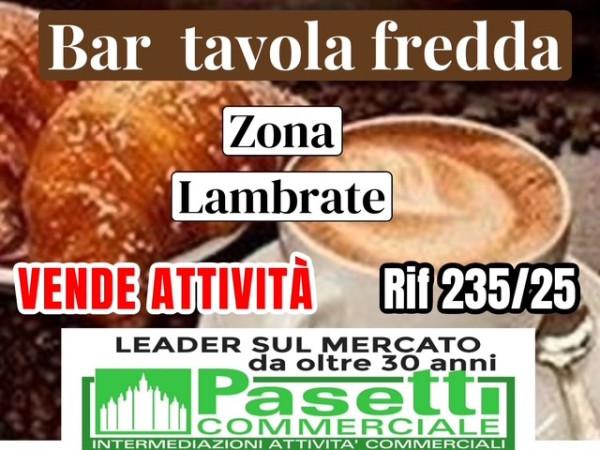 Bar in , Milano, {3} - Foto 1