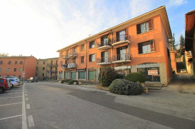 Bilocale in Via Giuseppe Pirovano 28, Barzanò - Foto 1