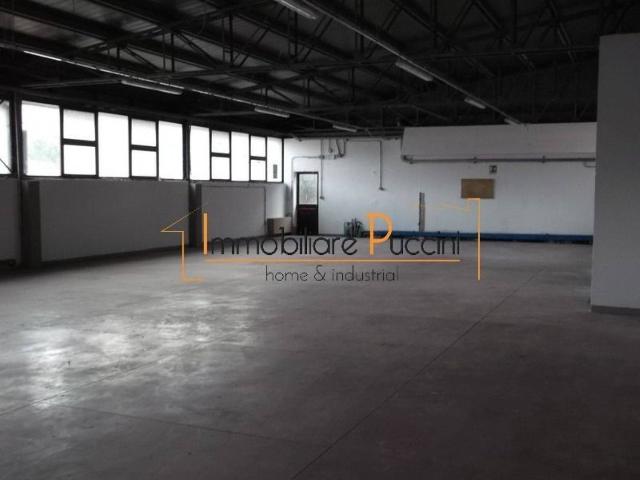 Industrial shed in {3}, - Photo 1