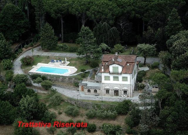 Mansion in Via Tambuletti, Camaiore - Photo 1