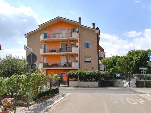 4-room flat in Via Camillo Benso di Cavour, Attigliano - Photo 1