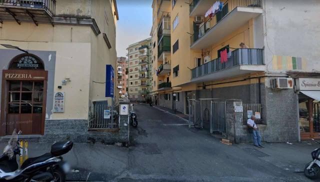 Negozio in {3}, Via Pigna - Foto 1