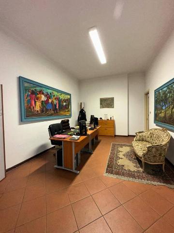 Shared office in Via 25 Aprile, Imperia - Photo 1