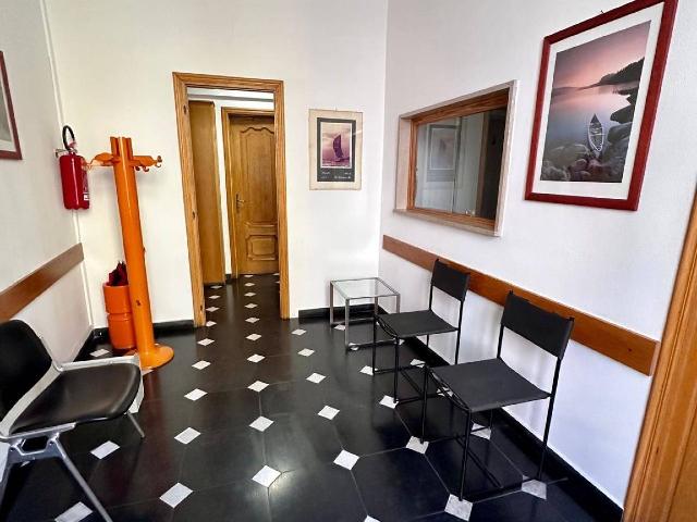 Shared office in Via Silvio Bonfante, Imperia - Photo 1