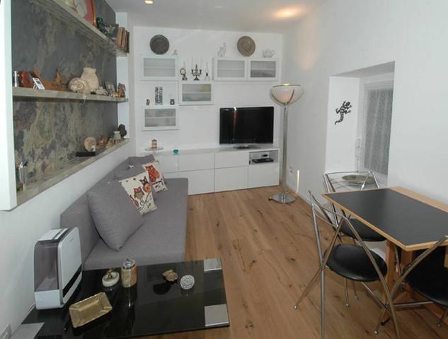 2-room flat in {3}, Viale Stampa - Photo 1