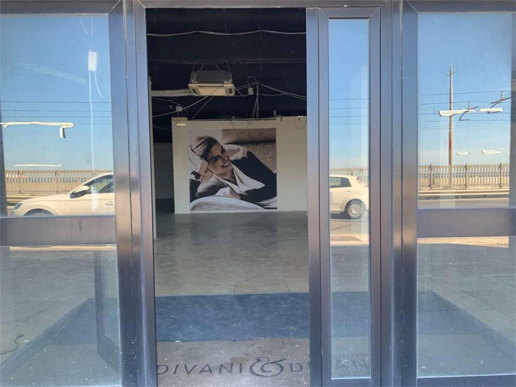 Negozio in , Ancona - Foto 1