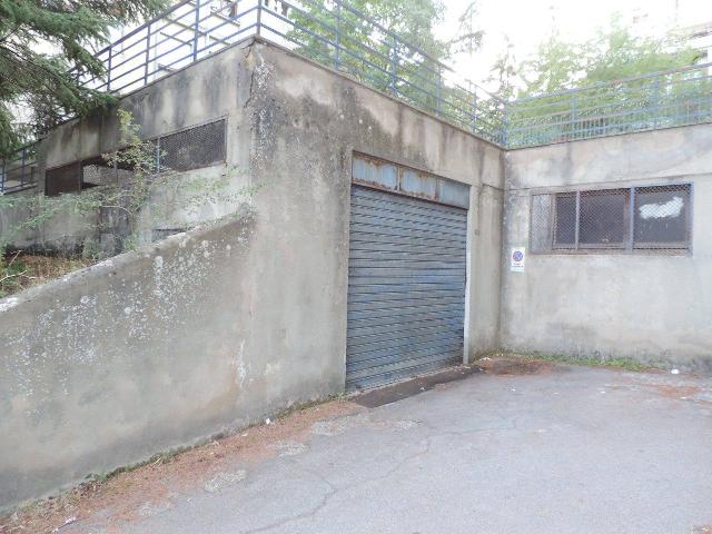 Warehouse in Via Sanremo 151, Potenza - Photo 1