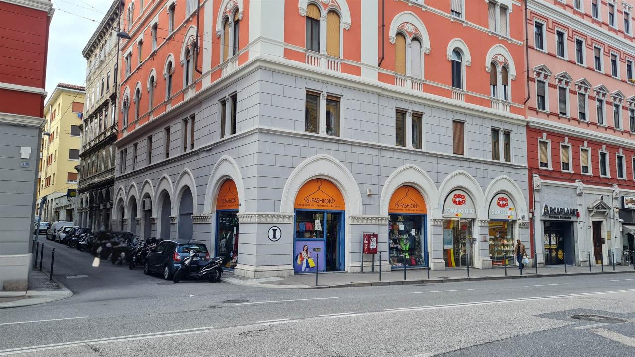 Negozio in , Trieste, {3} - Foto 1