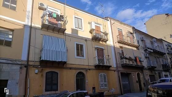 2-room flat in Via Redentore, Caltanissetta - Photo 1