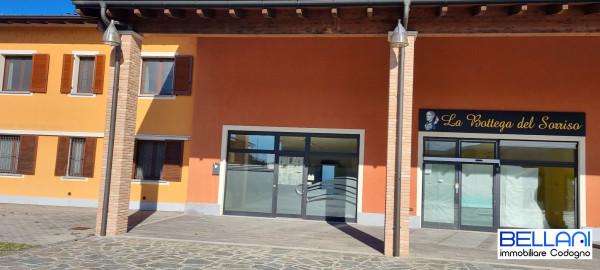 Negozio in Via Gulf Italiana 5, Terranova Dei Passerini, {3} - Foto 2