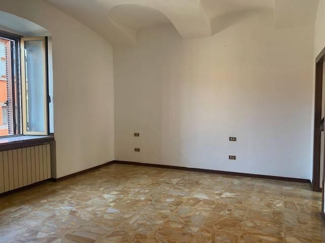 Trilocale in Via San Pietro 17, Alzano Lombardo - Foto 1