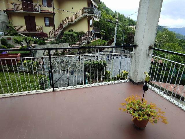 4-room flat in Via Lacca, Alzano Lombardo - Photo 1