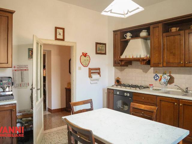 4-room flat in Viale Roma, Pomarance - Photo 1