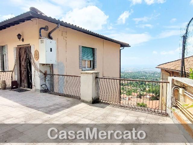 3-room flat in Viale Enrico Ferri, Rocca di Papa - Photo 1