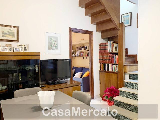 3-room flat in Via Leonida Montanari, Rocca di Papa - Photo 1