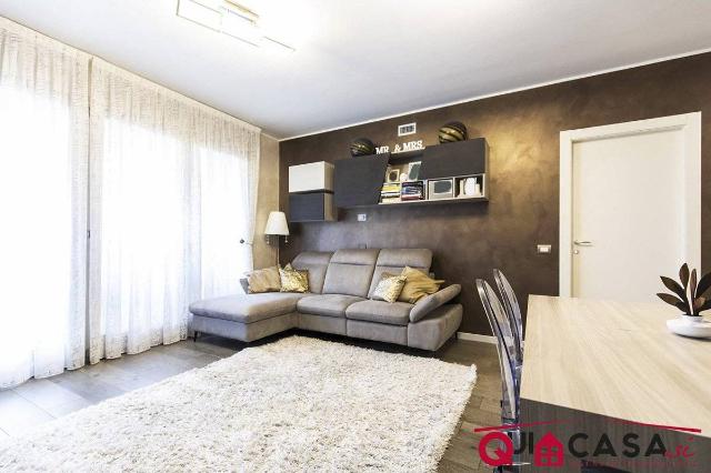 4-room flat in Viale Guglielmo Marconi, Cusano Milanino - Photo 1