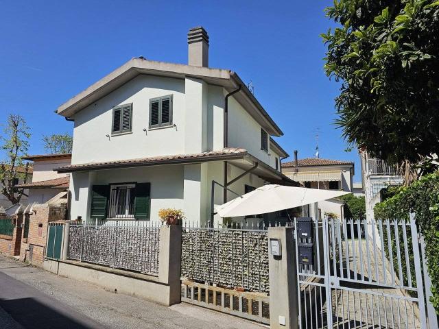 Villa in Via Monti, Grosseto - Foto 1