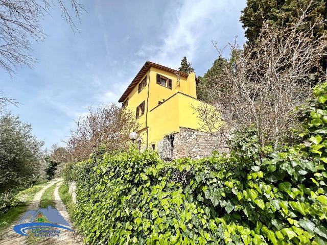 Villa in Strada Fontana della Mandorla 110/C, Terni - Foto 1