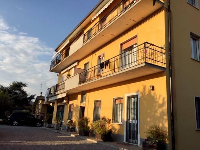 3-room flat in Via Treviglio, Calvenzano - Photo 1