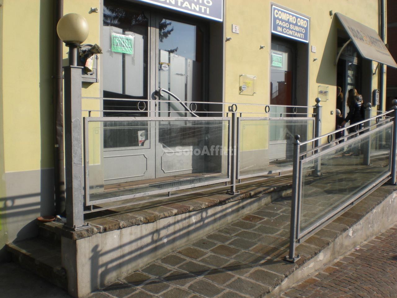 Negozio in Via Carlo Marx 5, Carpi, {3} - Foto 1