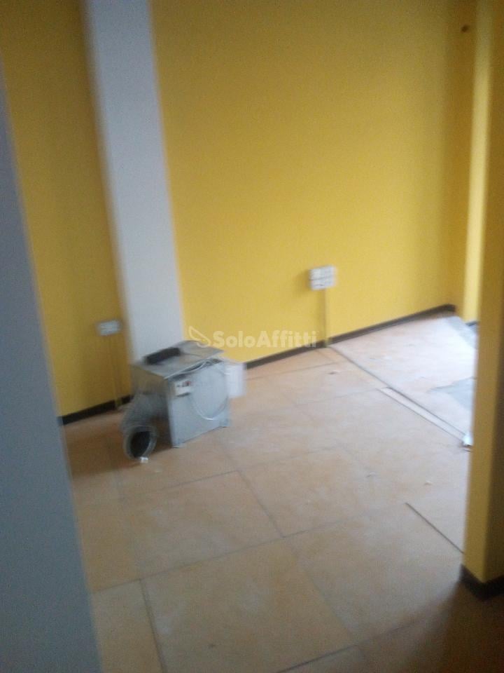 Negozio in Via Lenin, Carpi, {3} - Foto 2