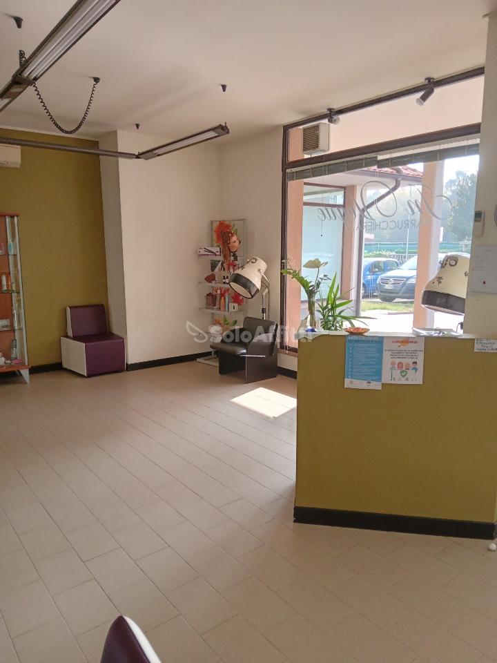 Negozio in Via Lenin 8, Carpi, {3} - Foto 1