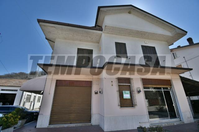 Detached house in {3}, Via Filippo Turati 412 - Photo 1