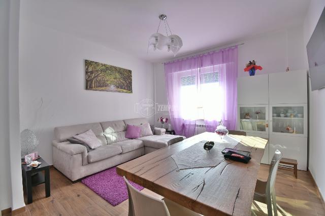 4-room flat in {3}, - Photo 1