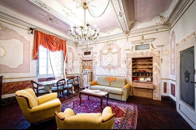 Apartament in Piazza della Repubblica, Cortona - Photo 1