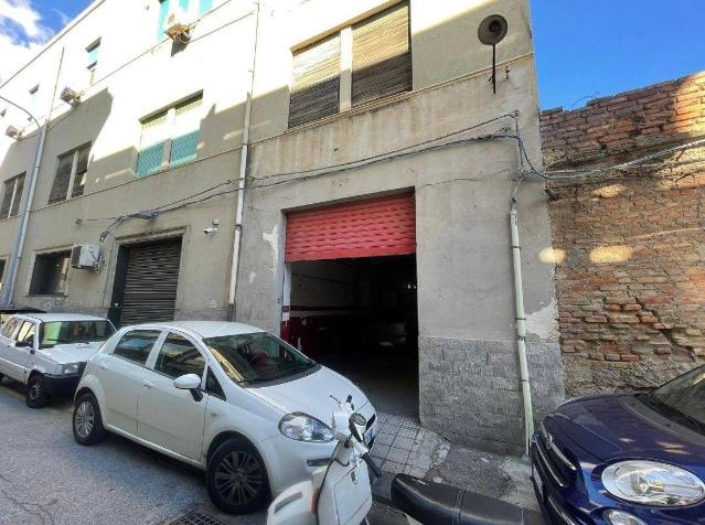 Warehouse in {3}, Via Roma - Photo 1