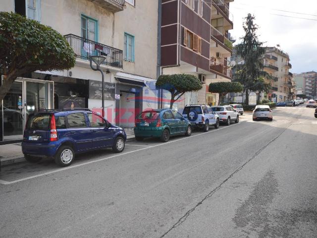 Negozio in Via Margherita 93, Corigliano-Rossano - Foto 1